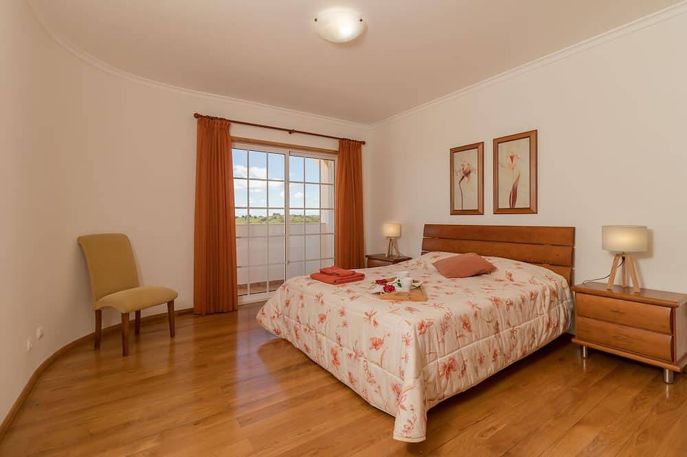 Luxuriöse freistehende Villa mit 6/7 Schlafzimmern, privatem Pool und Spielzimmer in Castro Marim, Faro Distrikt