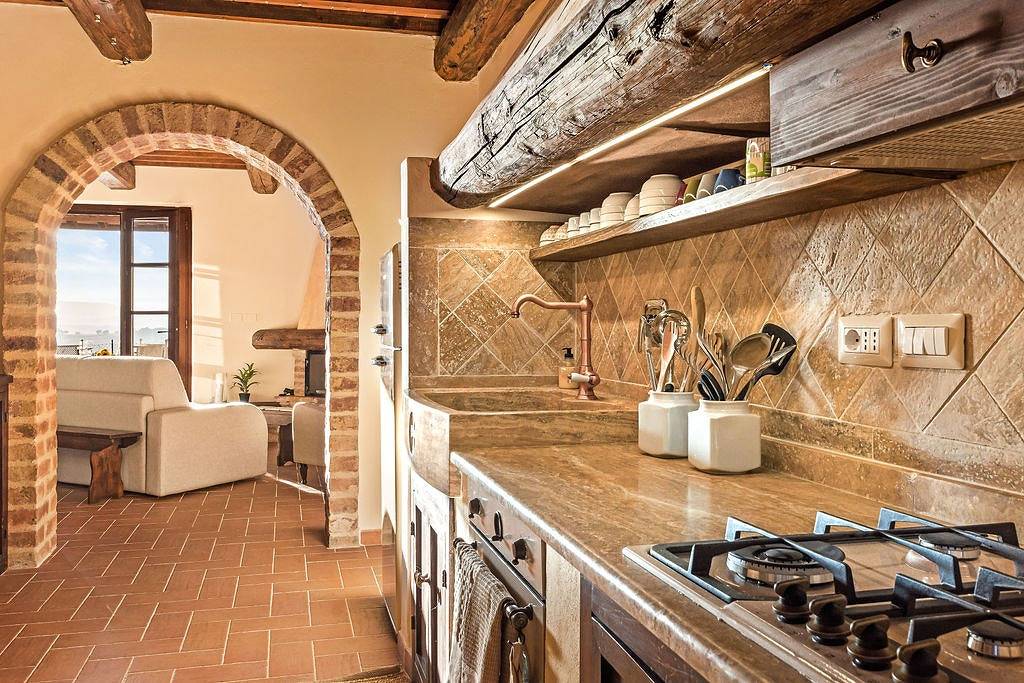 Casa con vista sul lago tra la Toscana e l'Umbria in Castiglione del Lago, Lago Trasimeno