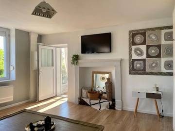 Gîte pour 4 personnes, avec terrasse et jardin à Blay