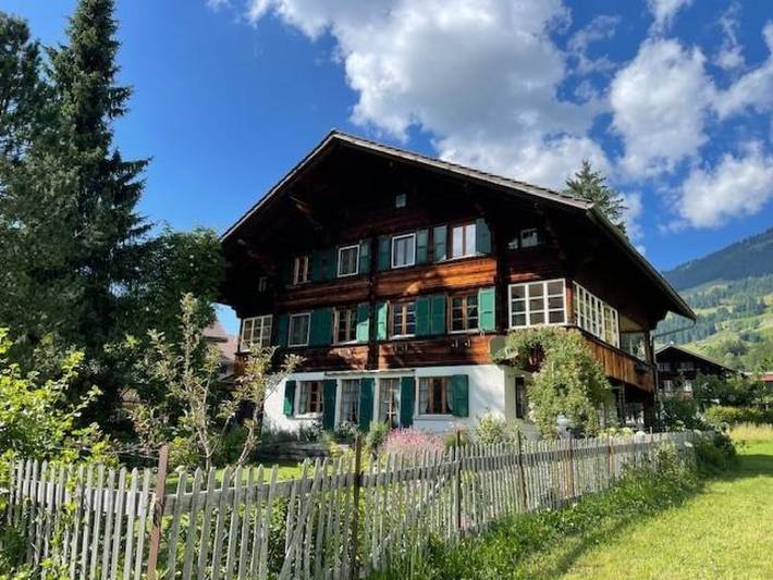 Hütte für 6 Personen, mit Balkon in Lenk im Simmental