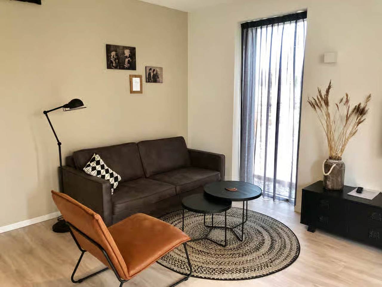 Geheel appartement, Gelijkvloerse lodge met eigen veranda in Zoutelande, Walcheren