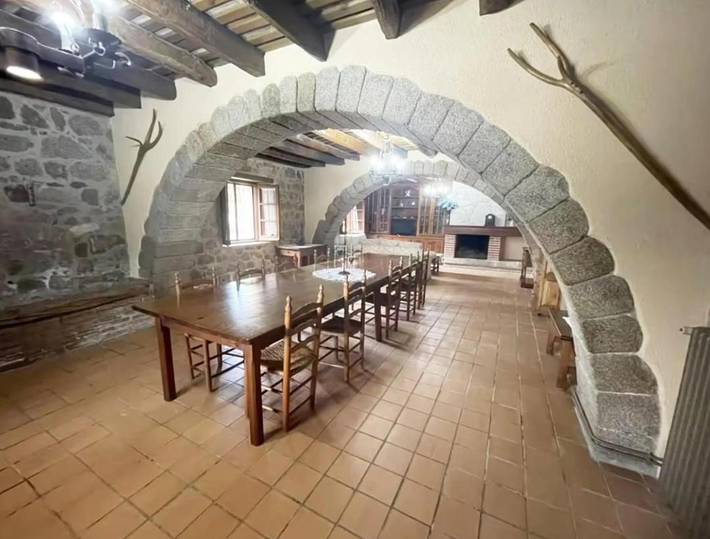 Casa rural para 15 personas, con vistas y jardín además de piscina para niños y piscina en Llagostera - 2