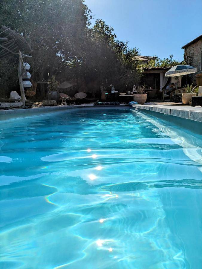 Location de vacances pour 3 personnes, avec piscine ainsi que jardin et vue à Saint-Féliu-d'Avall - 3