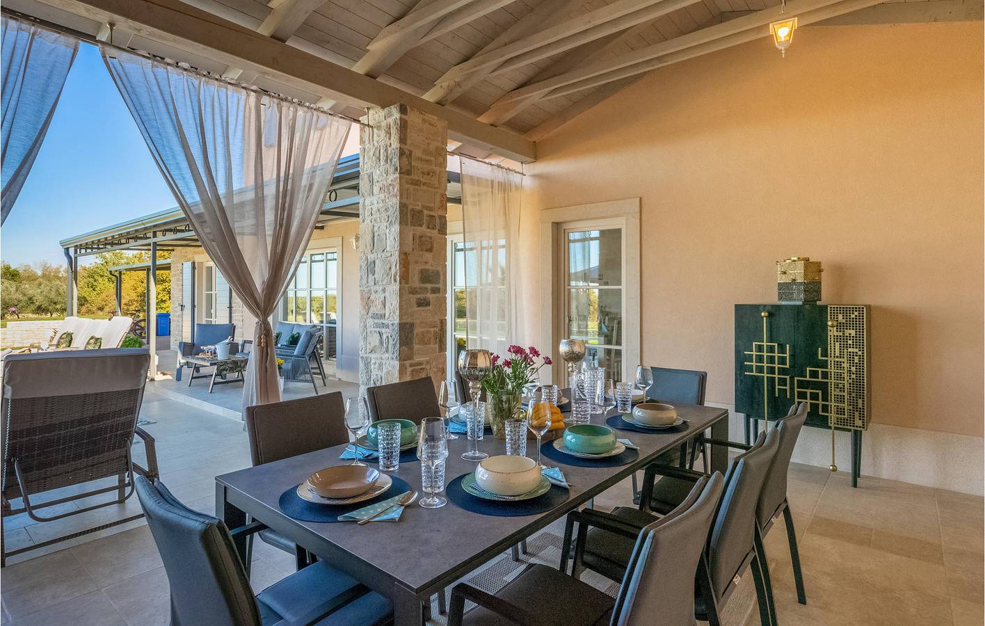 Ferienhaus für 8 Personen mit Terrasse in Kanfanar, Zentralistrien