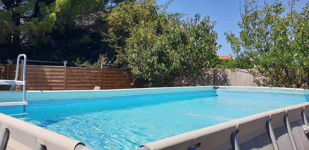 Gîte pour 10 personnes, avec jardin et piscine, animaux acceptés à Coursan - 2