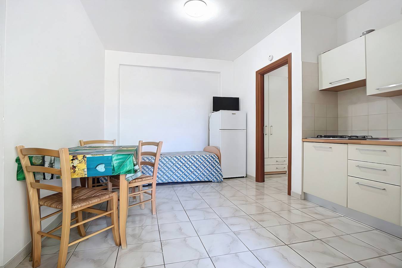 Ganze Wohnung, Apartment 'Sabbia D'oro, Trilocale 503' mit Gemeinschaftspool und Wlan in Vieste, Gargano