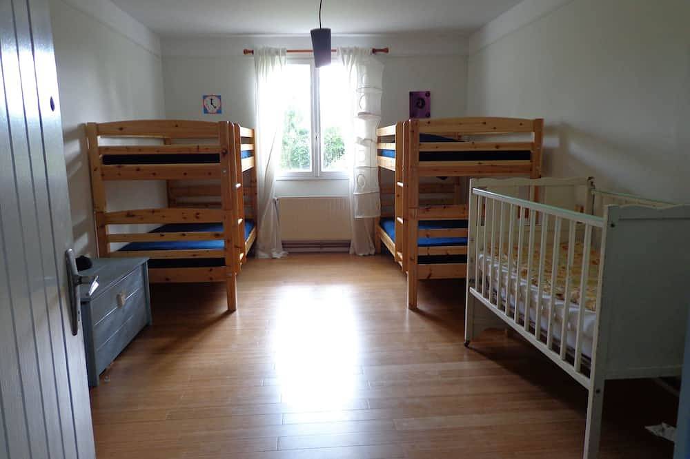Bergerie, très calme, grand jardin pour familles in Lussan, Région de Nîmes