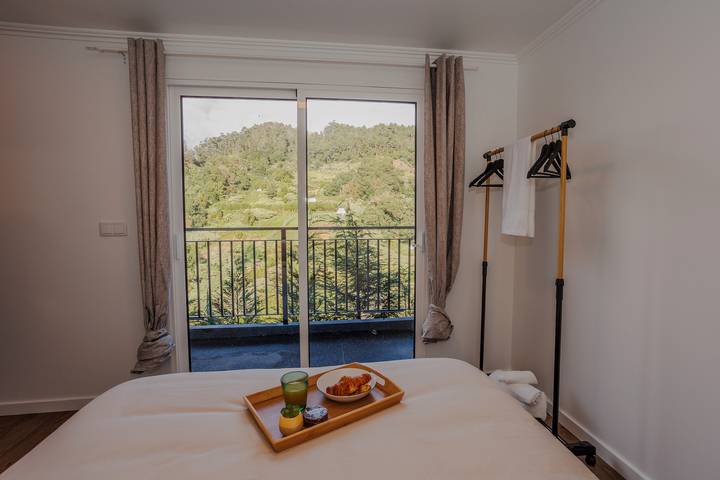 Apartamento estúdio para 2 pessoas, com jardim e jacuzzi em Santana