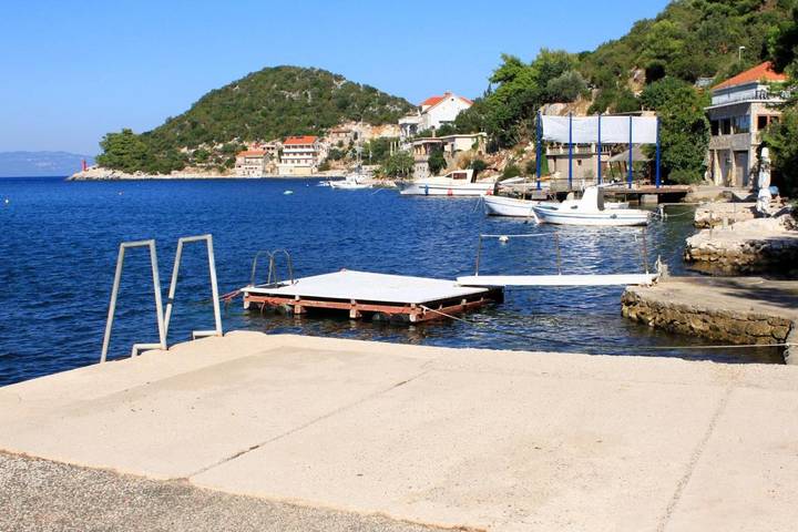 Maison d’hôte pour 2 personnes, avec terrasse dans Lastovo - 4
