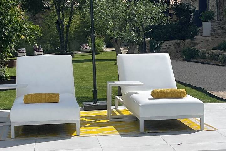 Agriturismo pour 14 personnes, avec jardin à Vallon-Pont-d'Arc