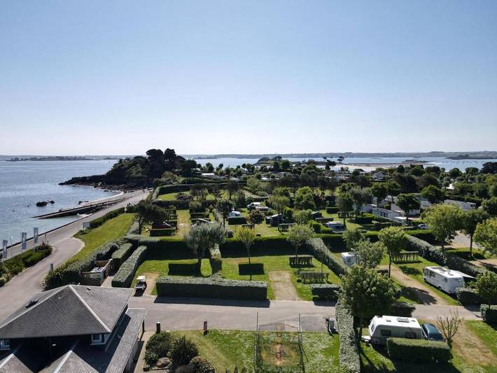 Location de vacances pour 4 personnes, avec terrasse et piscine, animaux acceptés dans Plage De Kersaliou - 3