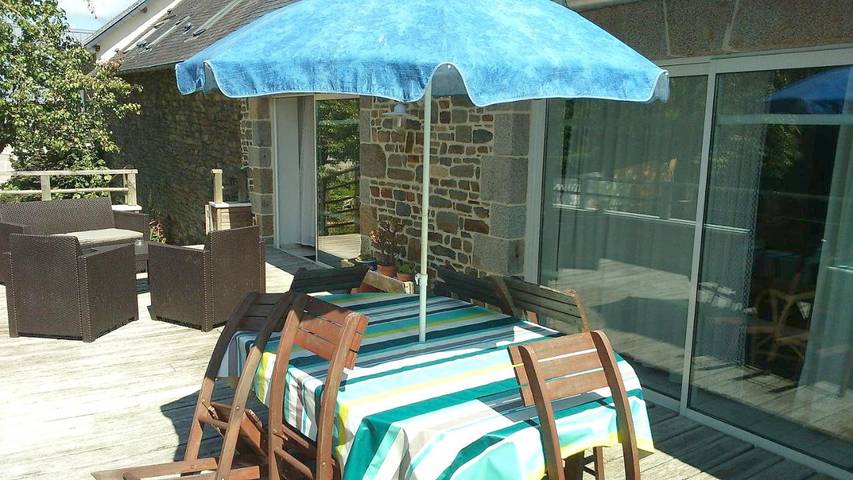 Gîte pour 8 personnes, avec jardin à Dragey-Ronthon - 3