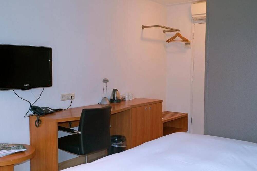 A Place You'll Surely Enjoy! Indoor Pool, Near Henriette Polak Museum! in Zutphen, IJssel