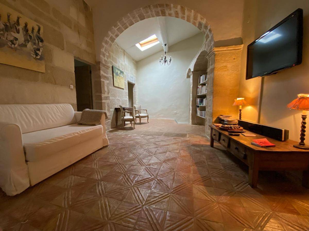 Family Room with Terrace in Villevieille, Côte méditerranéenne (France)