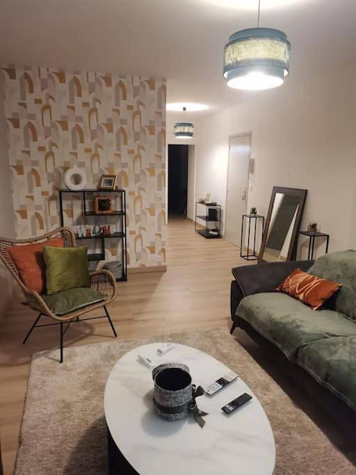 Gîte pour 4 personnes, avec terrasse dans Cinema Le Melies Pau - 4