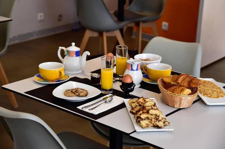 Hôtel pour 2 personnes, avec vue et jardin à Vernantes - 3