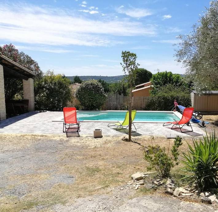 Location de vacances pour 4 personnes, avec jardin ainsi que jacuzzi et piscine à Aigremont - 2