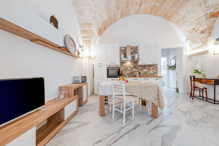 Appartamento intero, Appartamento 'Rosy' con Terrazza Privata, Wi-Fi e Aria Condizionata in Squinzano, Provincia di Lecce