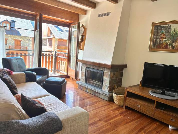 Apartamento de vacaciones para 6 personas, con vistas y balcón en Pallars Sobirà