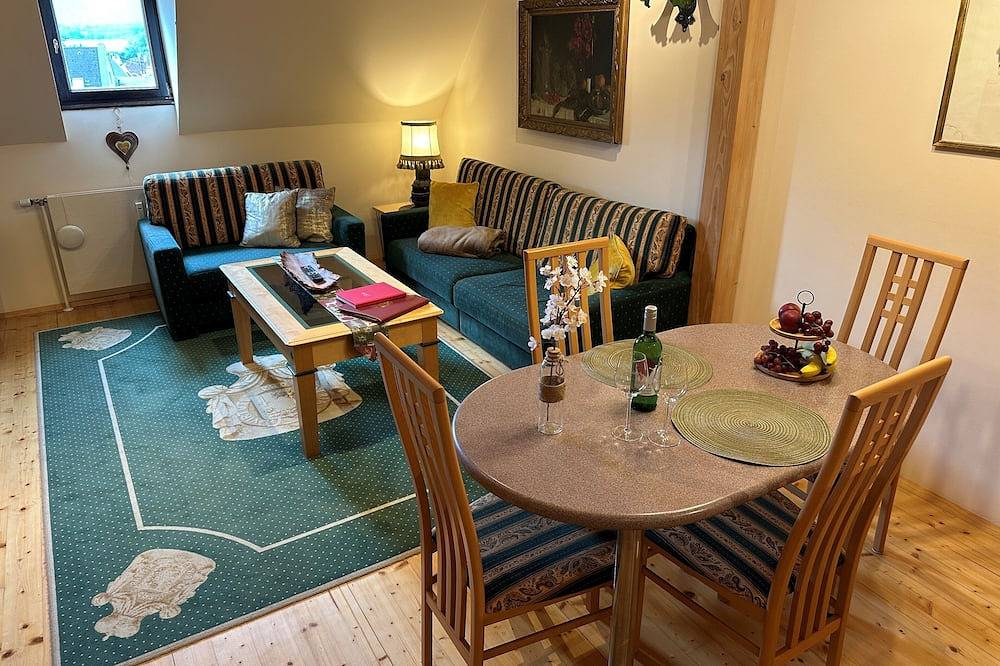 Geheel appartement, Schloss Mondsee in de buurt van Salzburg - leef als een herenhuis in Mondsee (Stadt), Traunviertel