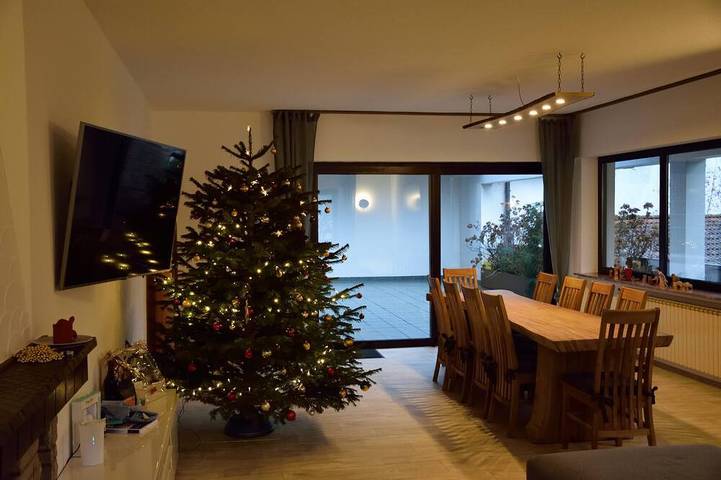 Ferienhaus für 12 Personen, mit Balkon und Garten sowie Sauna