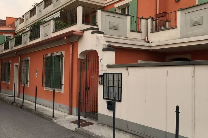 Appartamento intero, Elegante loft con giardino/ parcheggio gratuito in Brescia, Provincia di Brescia