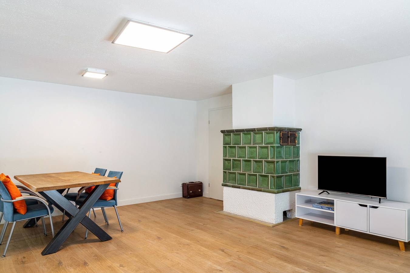 Ganze Wohnung, Hundefreundliche Ferienwohnung mit Terrasse – Natur, Wandern & Workation in Bayern in Kraiburg am Inn, Landkreis Mühldorf am Inn