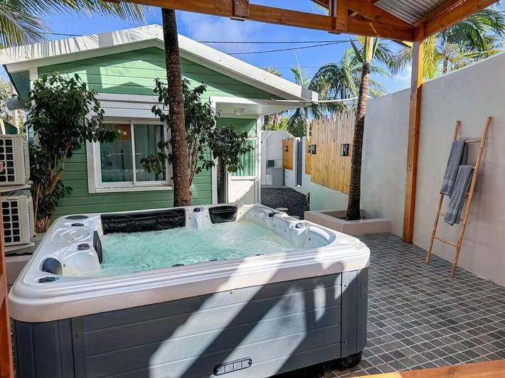 Villa pour 7 personnes, avec jacuzzi et terrasse