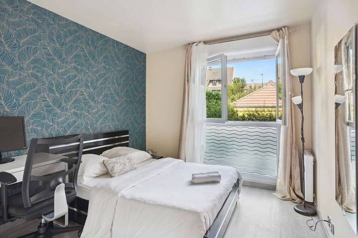 Apartamento entero, Chic aparte con terraza y aparcamiento in Sartrouville, Yvelines