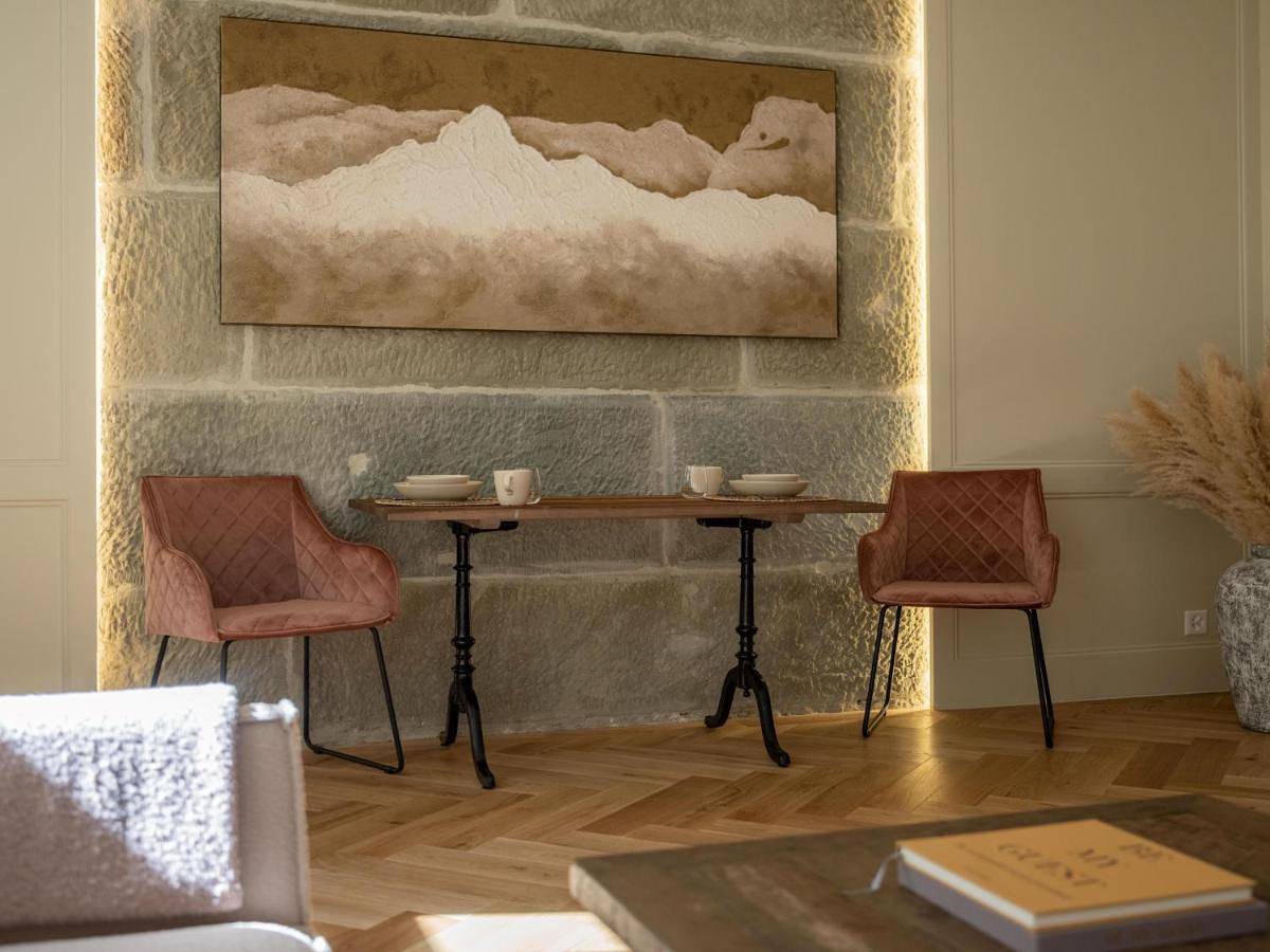 Apartamento entero, Exklusive Stadtwohnung mit Innenhofterrasse, Pool und Sauna in Berna, Oberland (Berna)