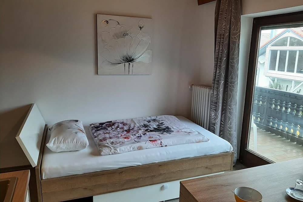 Apartamento inteiro, Cozy apartment (30 sqm) for one person with balcony in Frauenau, Baviera Oriental