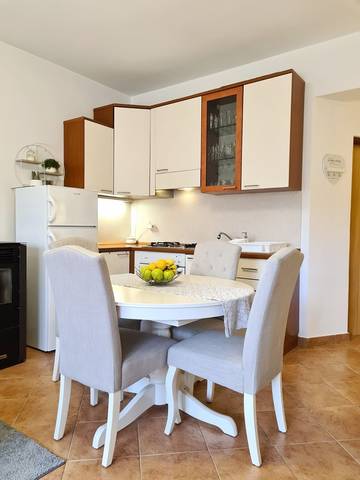 Vacation Rental for 4 Guests in Pakostane, Zadar, Picture 3