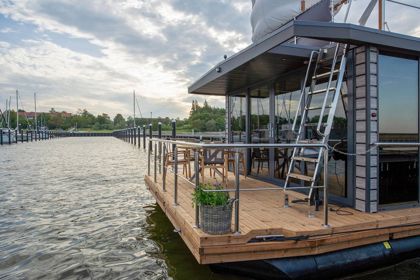 Houseboat Seeadler Stralsund with Sea View, Private Terrace and Sauna in Stralsund, Stralsund Surroundings
