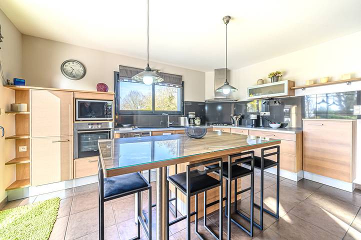 Location de vacances pour 7 personnes, avec jardin et piscine à Treffléan - 3