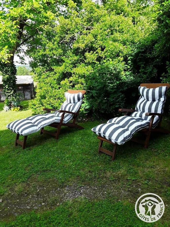 Gemütliches 70-qm-Gîte mit Garage, TV und Garten in Queyssac-les-Vignes, Brive-la-Gaillarde und Umgebung