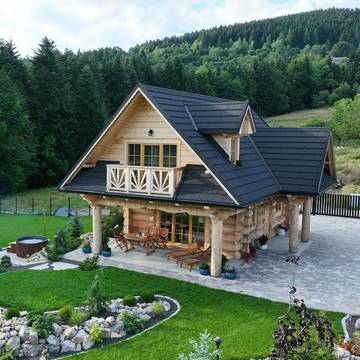 Location de vacances pour 8 personnes, avec jacuzzi et jardin à Stryszawa