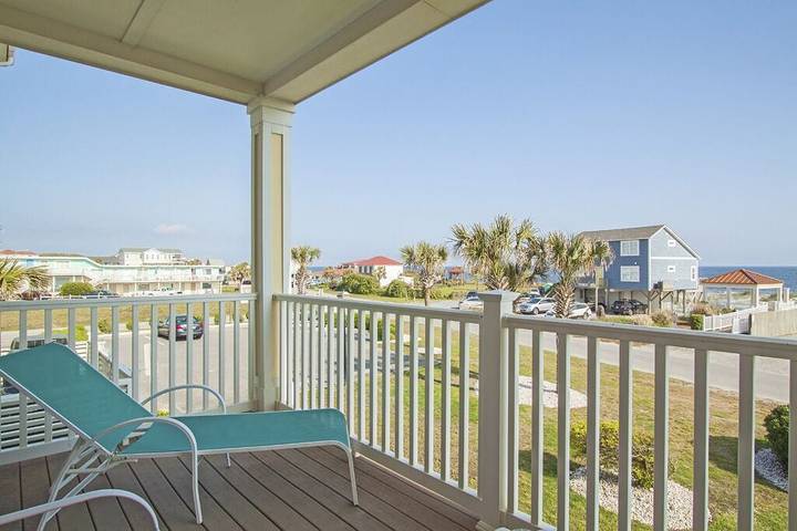 Vacation rental for 6 people, with hot tub and pool in Oak Island (NC)