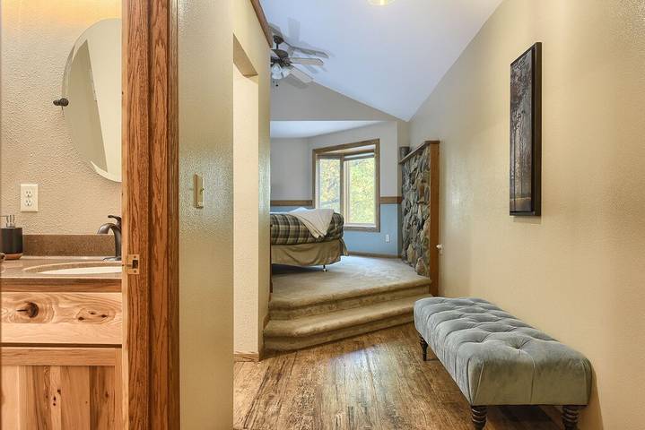 Vacation rental for 16 people, with hot tub and terrace in Black Hills