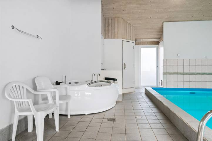 Ferienhaus für 10 Personen, mit Terrasse und Whirlpool sowie Sauna in Klitmøller - 3