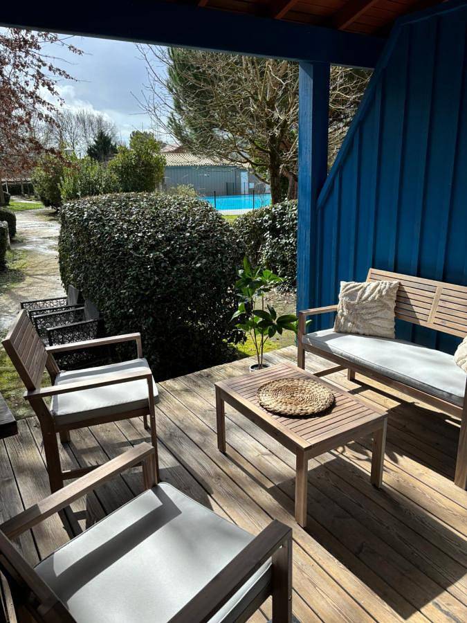 Appartement de vacances pour 4 personnes, avec jardin ainsi que vue et piscine, animaux acceptés
