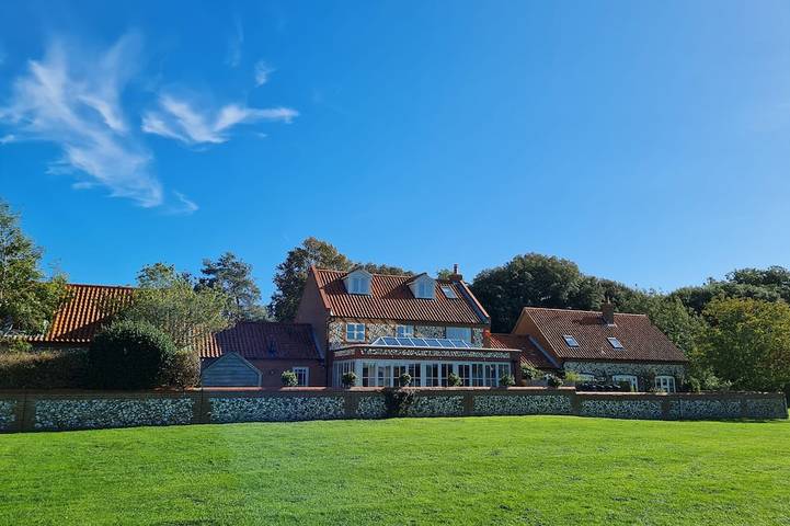 Holiday rental for 10 people, with garden, with pets in Burnham Market