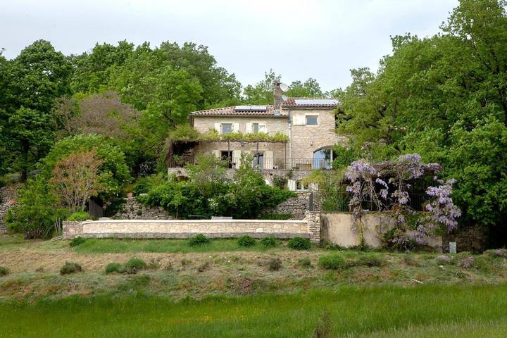 Maison de vacances pour 10 personnes, avec Balcon et Terrasse ainsi que Jardin et Piscine