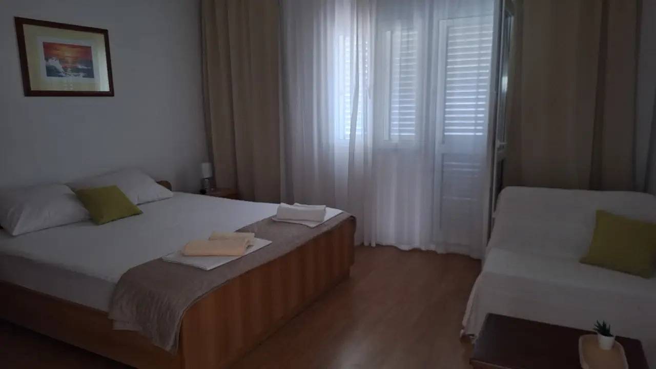 Ganze Ferienwohnung, Ferienwohnung für 5 Personen (55 m²) in Supetarska Draga in Supetarska Draga, Rab