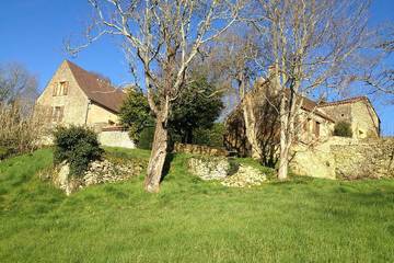 Gîte pour 12 personnes, avec jardin à Coux-et-Bigaroque
