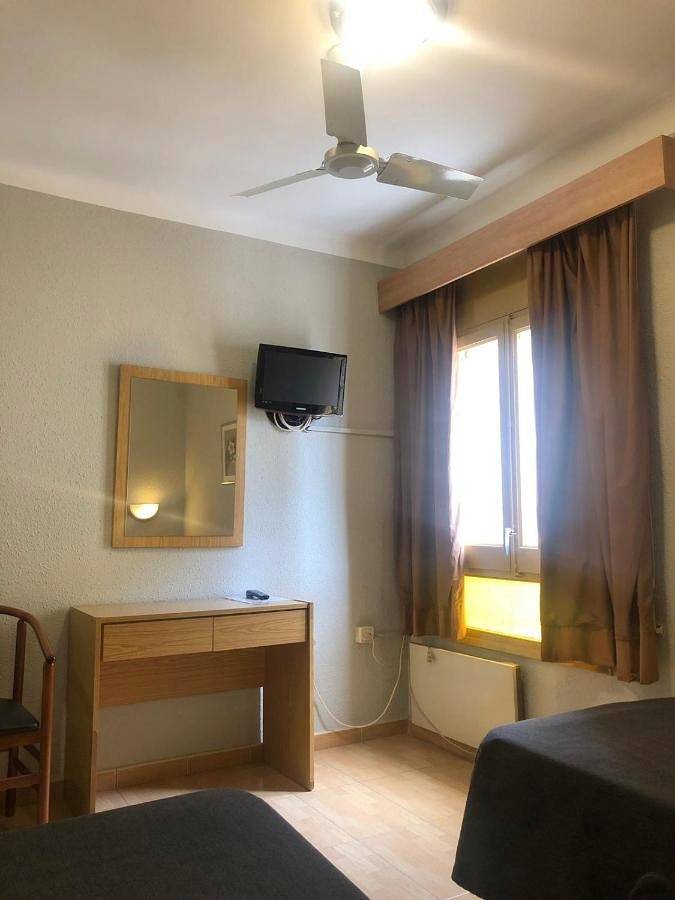 Gîte pour 4 personnes, avec terrasse à Anglès - 4