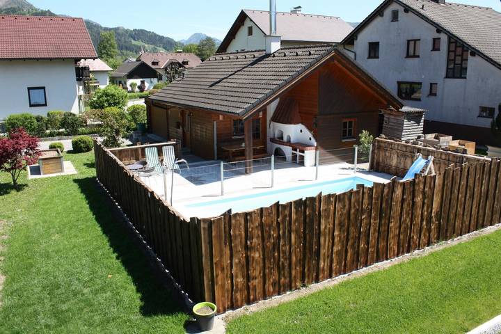Ferienhaus für 4 Personen, mit Terrasse und Garten sowie Pool in Windischgarsten