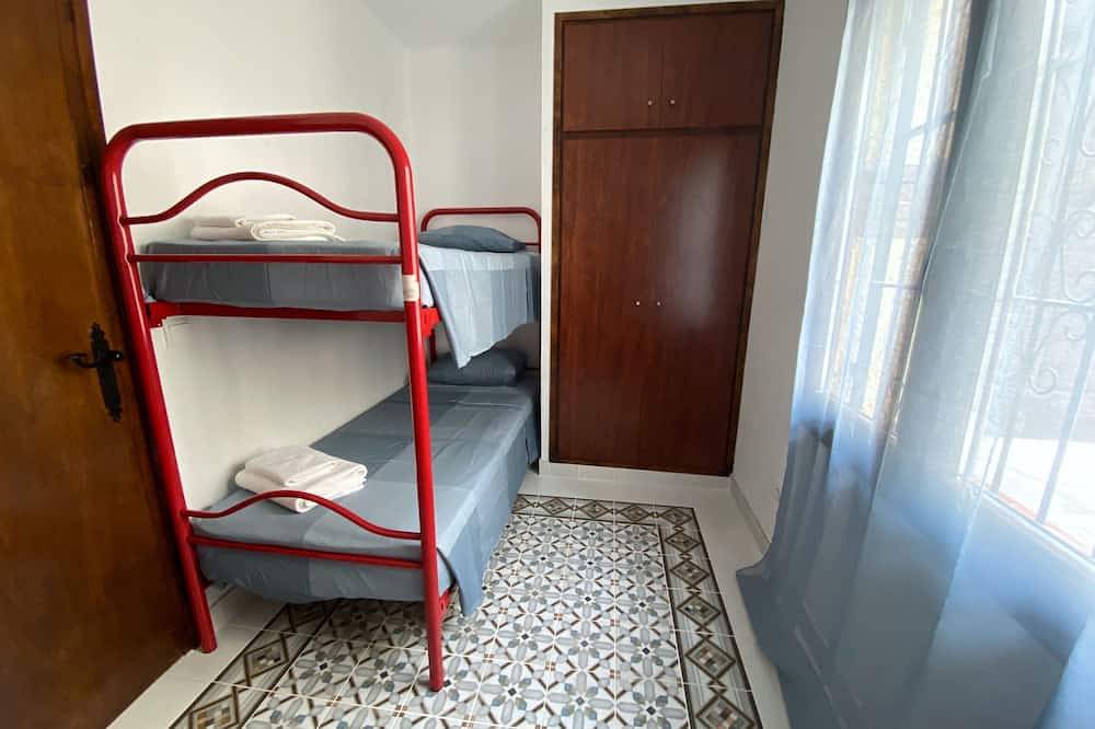 Casa Amandina - Casa con vista al mar con piscina compartida y cancha de tenis in L' Estartit, Estartit