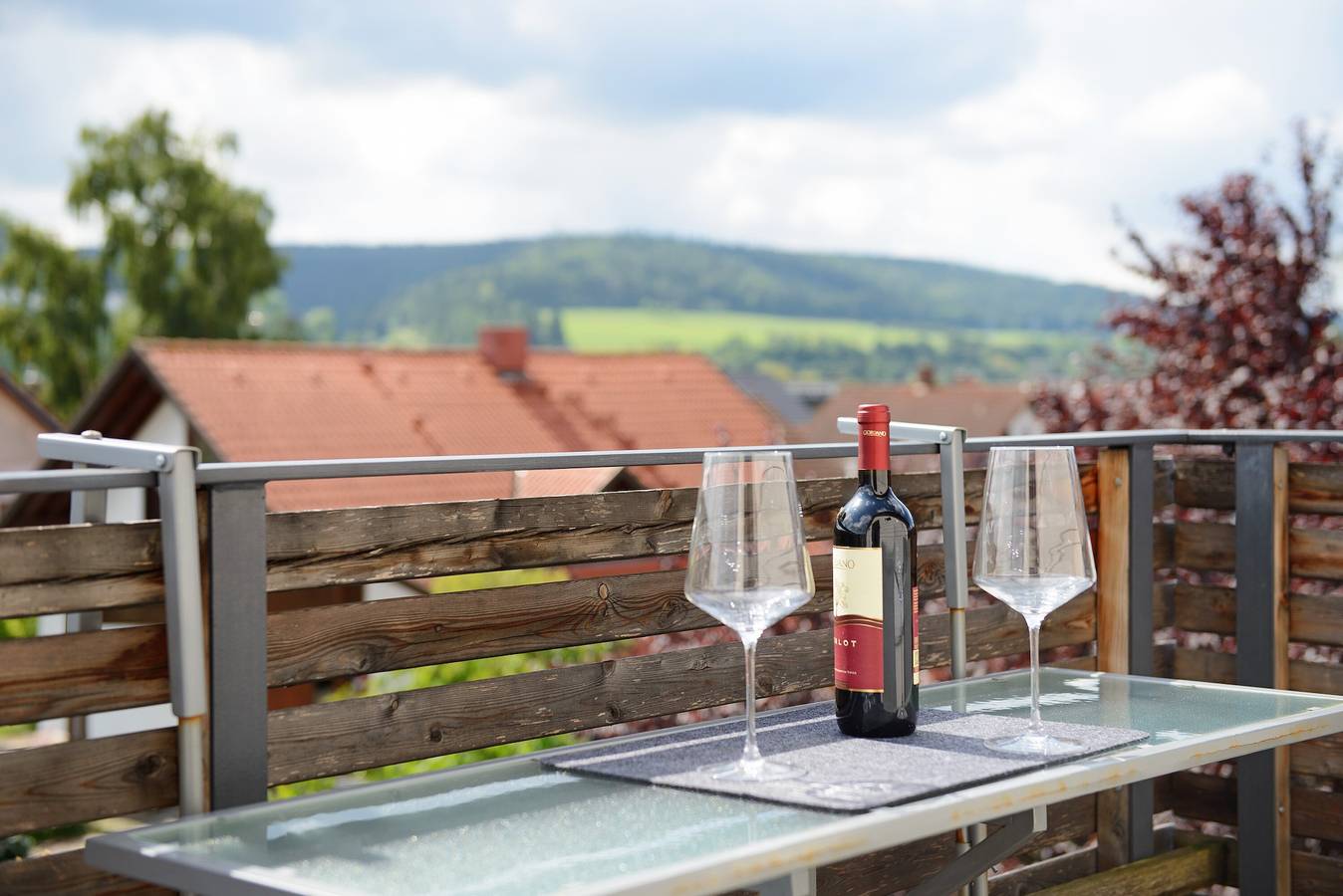 Ganze Wohnung, Apartment 'Schöne Ferienwohnung Mit Kostenlos' mit Bergblick, Wlan und Klimaanlage in Mühlheim an der Donau, Landkreis Tuttlingen