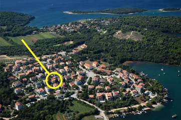 Ferienwohnung für 2 Personen, mit Garten und Terrasse in Banjole