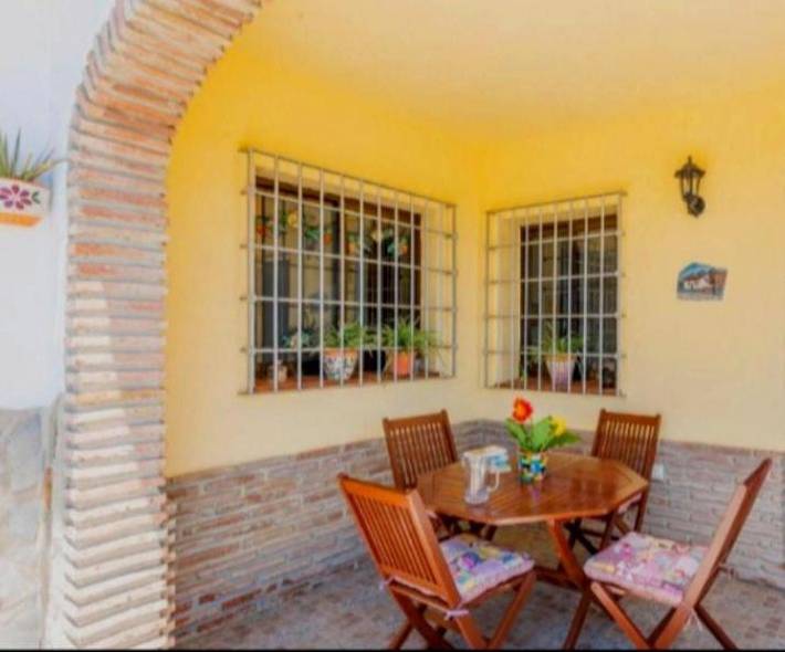 Chalet para 6 personas, con terraza además de vistas y piscina en Sierra de Tejeda Almijara y Alhama - 3